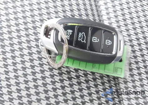 2020 Hyundai Kona Sel z USA, uszkodzony, nr VIN KM8K2CAA9LU490703